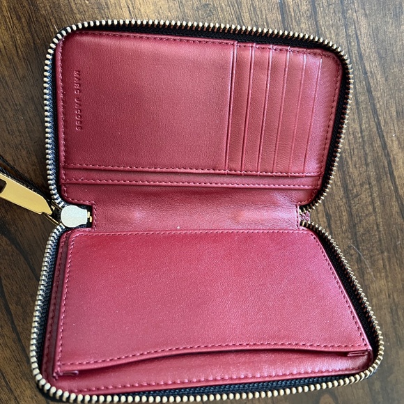 Marc Jacobs Leather Gotham Zip Wristlet Wallet - Picture 3 of 4